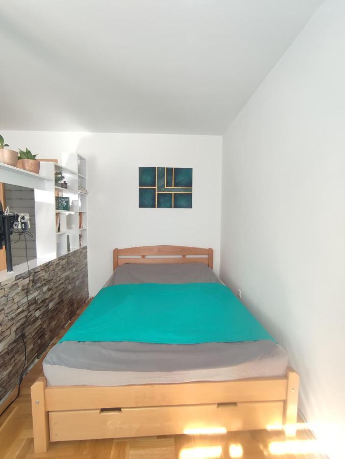 Apartman Buda Lukavica Exterior photo