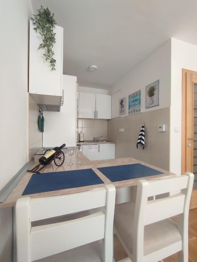 Apartman Buda Lukavica Exterior photo